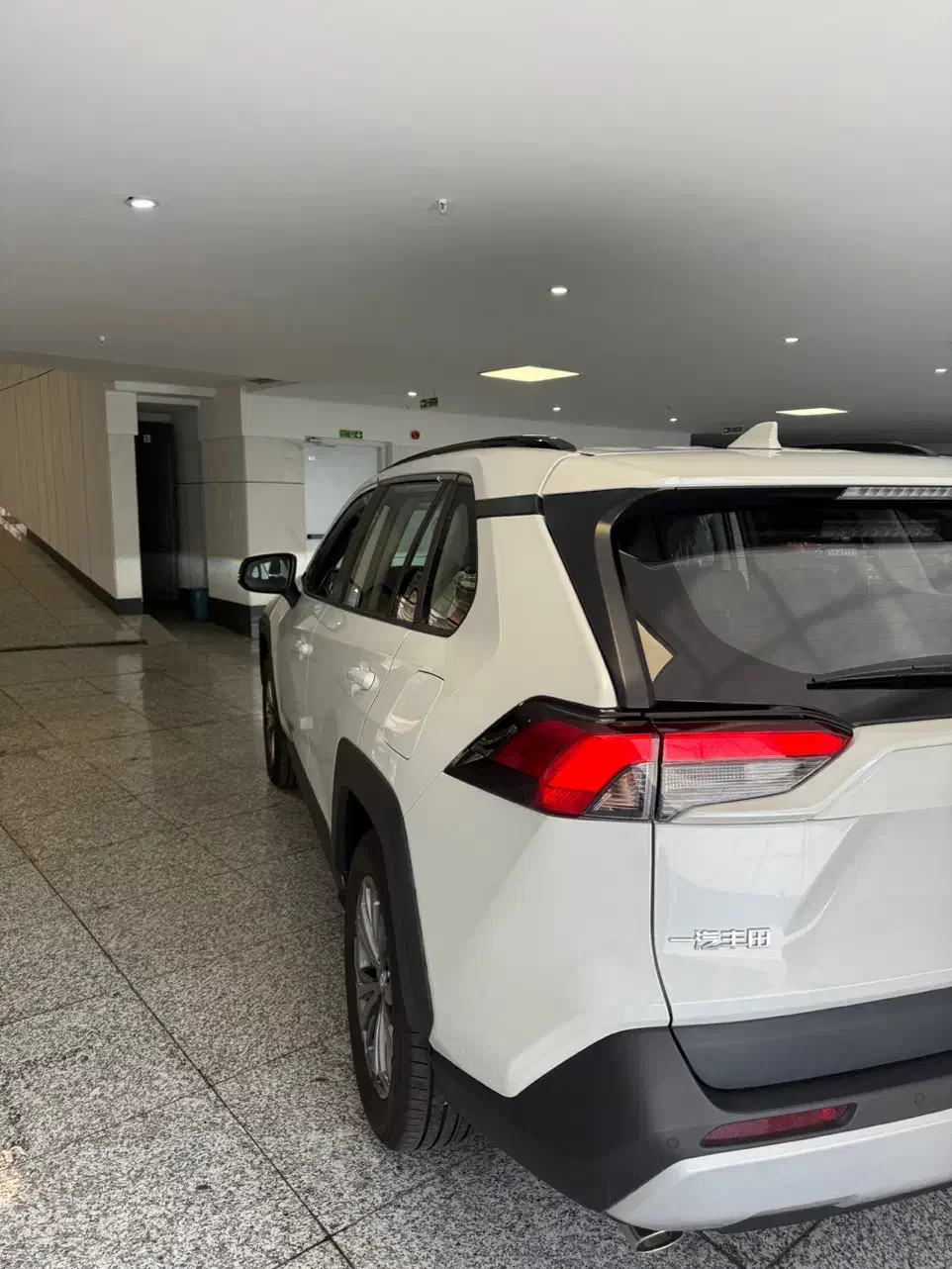 تویوتا رافور 2000دودف|خودرو سواری و وانت|تهران, آجودانیه|دیوار