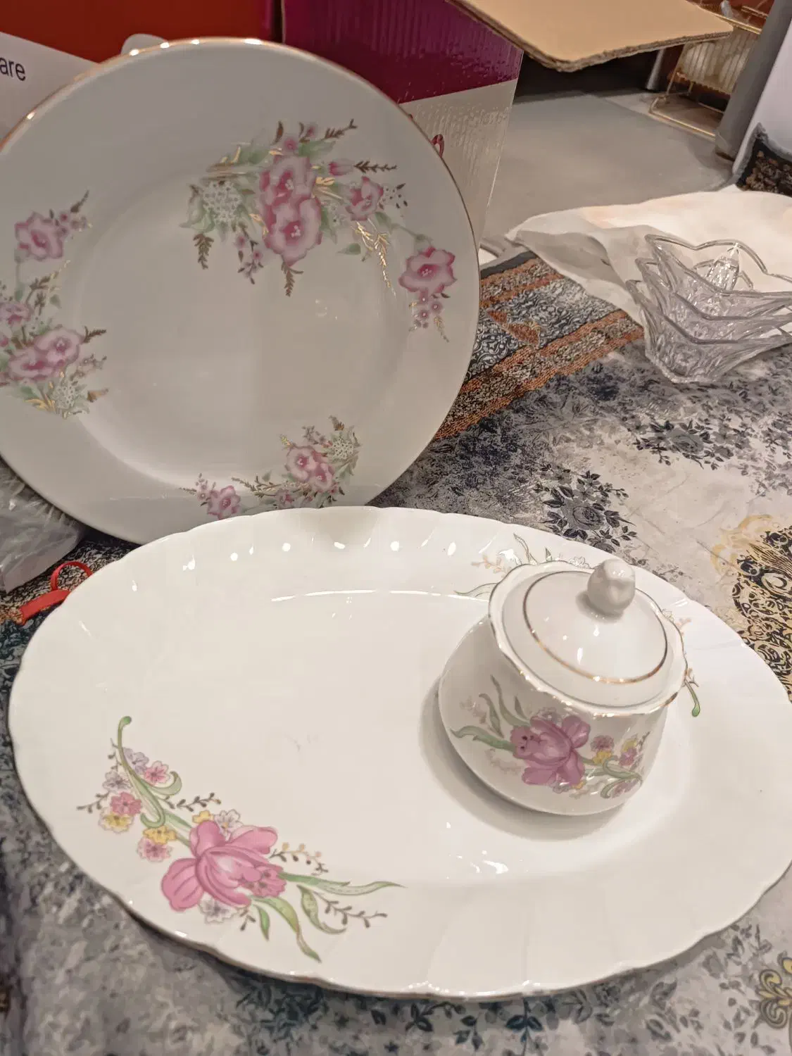 ظروف چینی|ظروف سرو و پذیرایی|قم, شهرک فاطمیه|دیوار