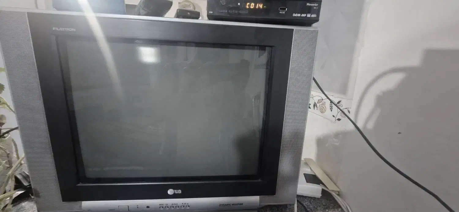 تلوزیون|تلویزیون و پروژکتور|مرودشت, فاز دوم شهرک فرهنگیان|دیوار