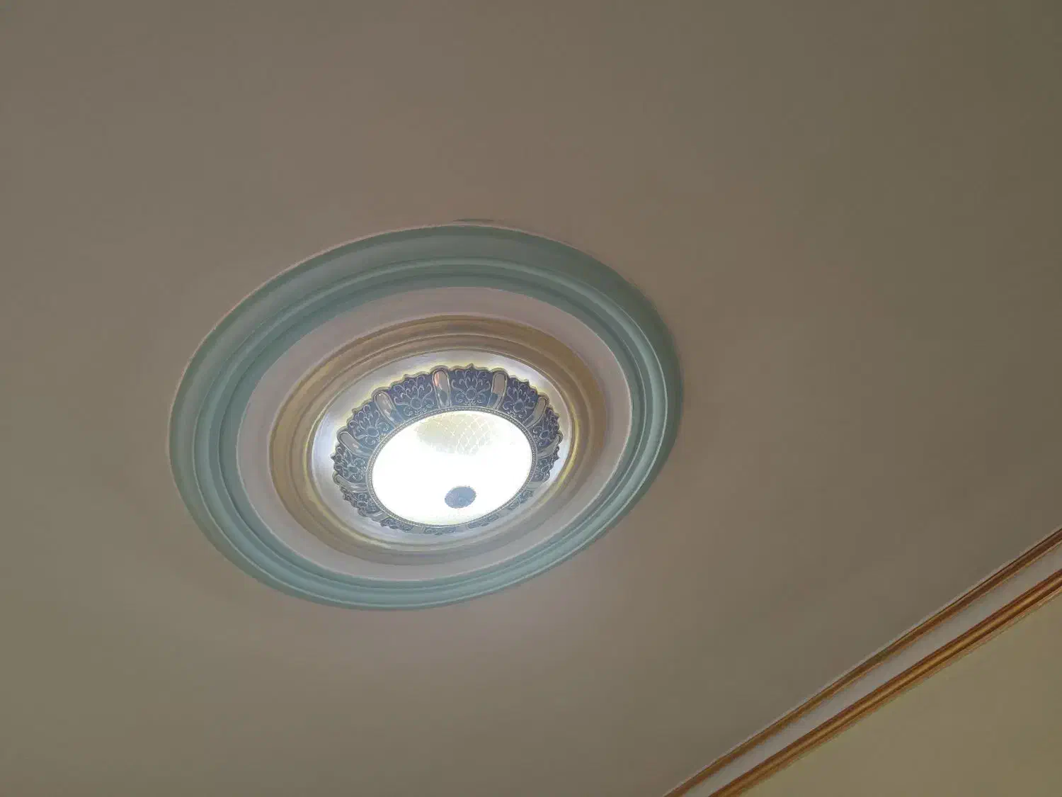 اجاره ویلای بازسازی شده تمیز  و عالی طبقه بالا|اجارهٔ خانه و ویلا|اسلام‌شهر, شهرک واوان|دیوار