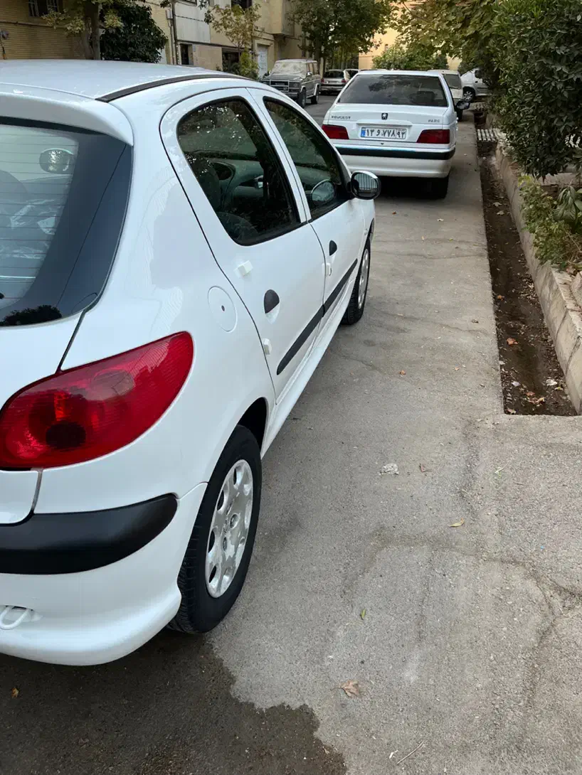 پژو ۲۰۶ تیپ ۲ مدل ۹۸ بدون رنگ|خودرو سواری و وانت|شیراز, صنایع الکترونیک|دیوار