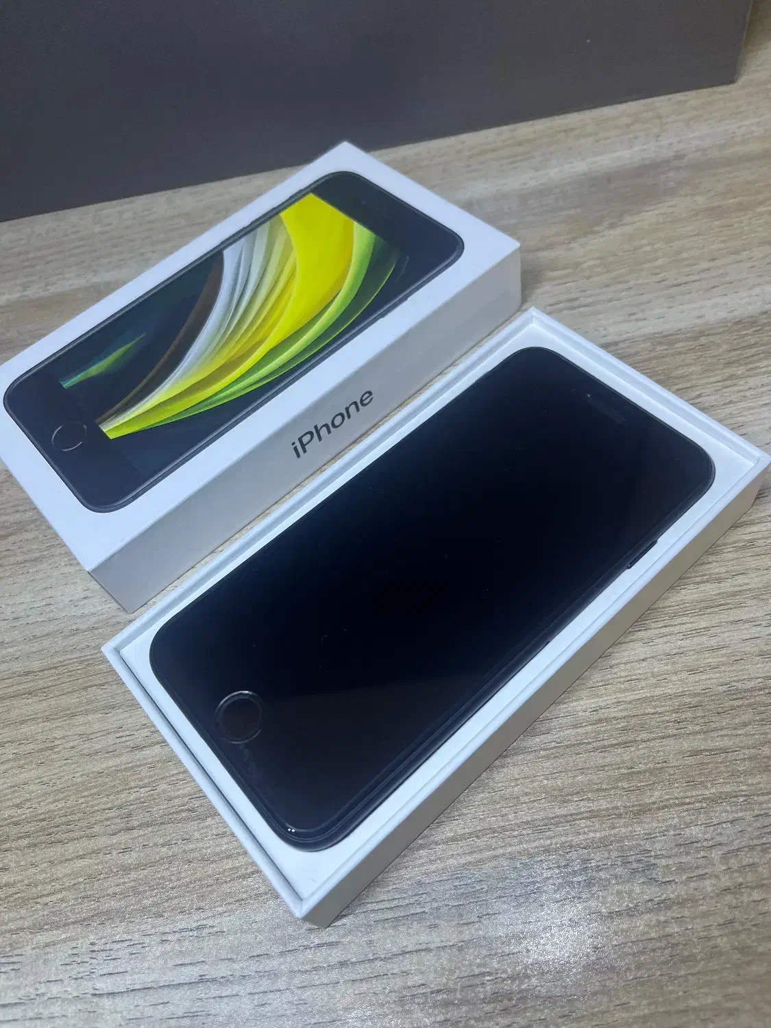 ایفونse2020|موبایل|شاهینشهر, نظامی|دیوار