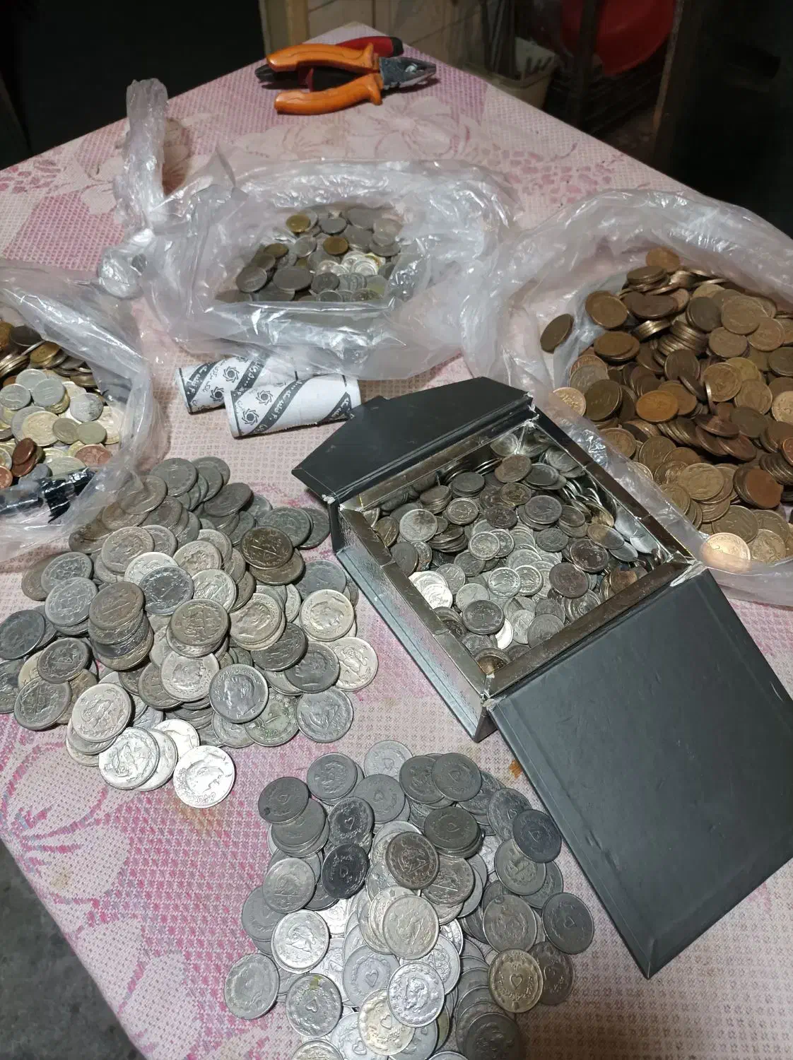 خرید و فروش سکه جمهوری و... فقط کیلویی|کلکسیون سکه، تمبر، اسکناس|ملارد, |دیوار