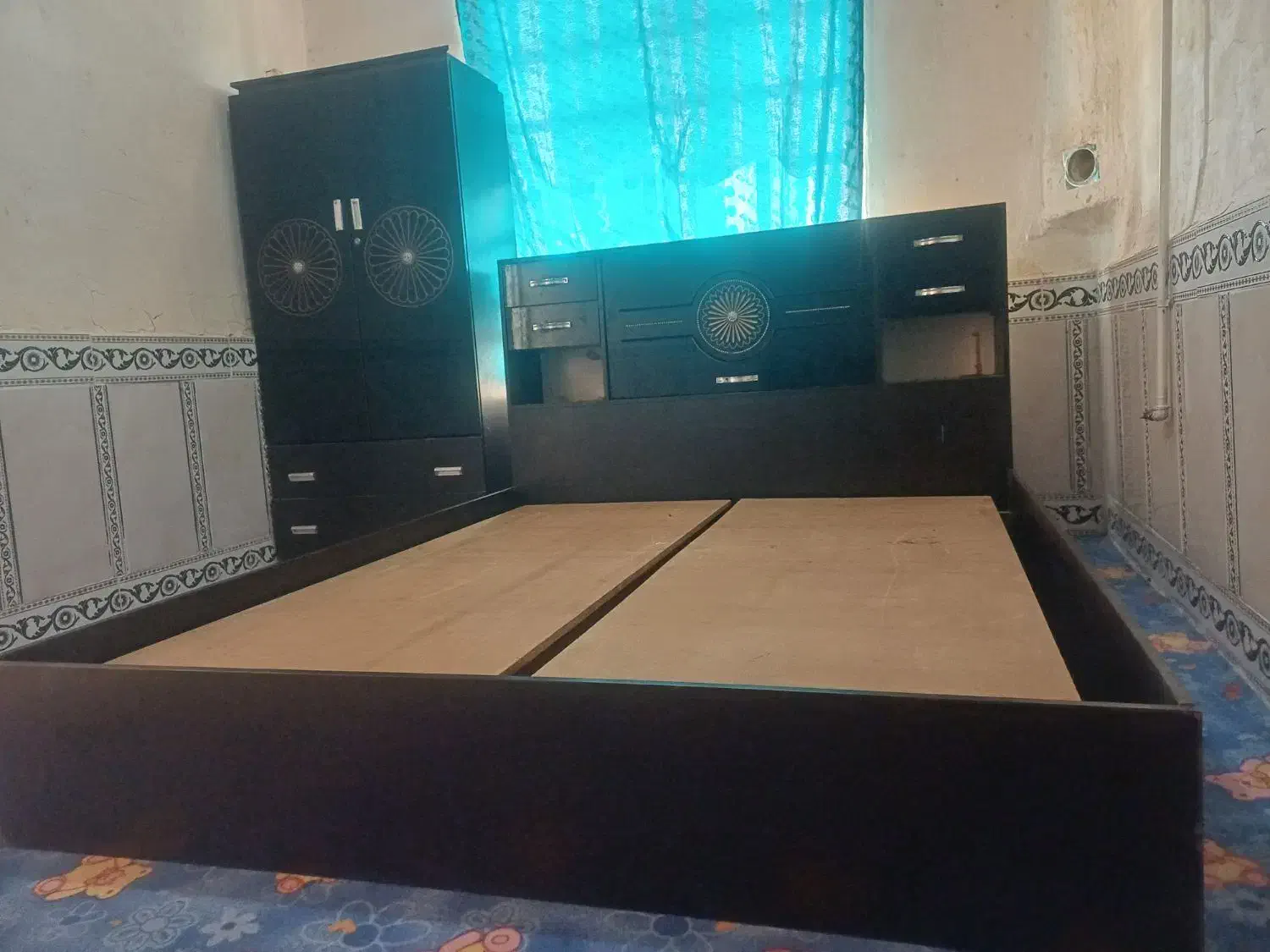 تخت خواب دونفره های گلاس با ست کمد لباس|تخت و سرویس خواب|فیروزآباد (فارس), |دیوار