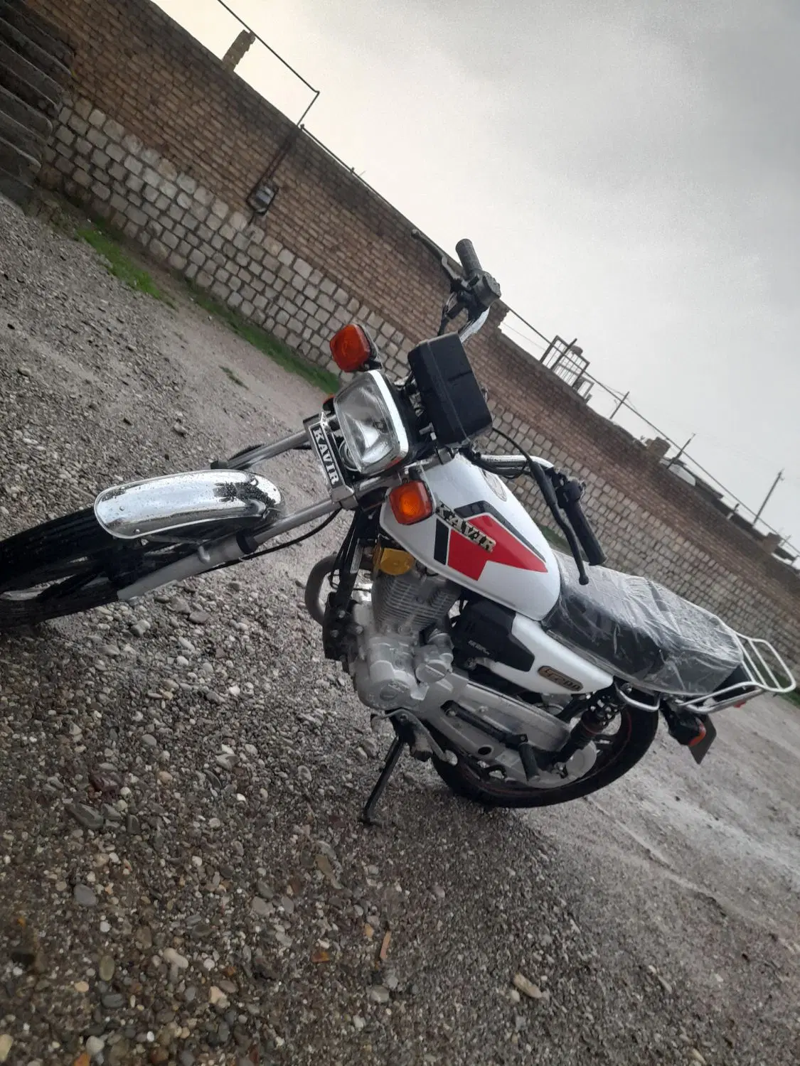 کویر ۲۰۰|موتورسیکلت|درب گنبد, |دیوار