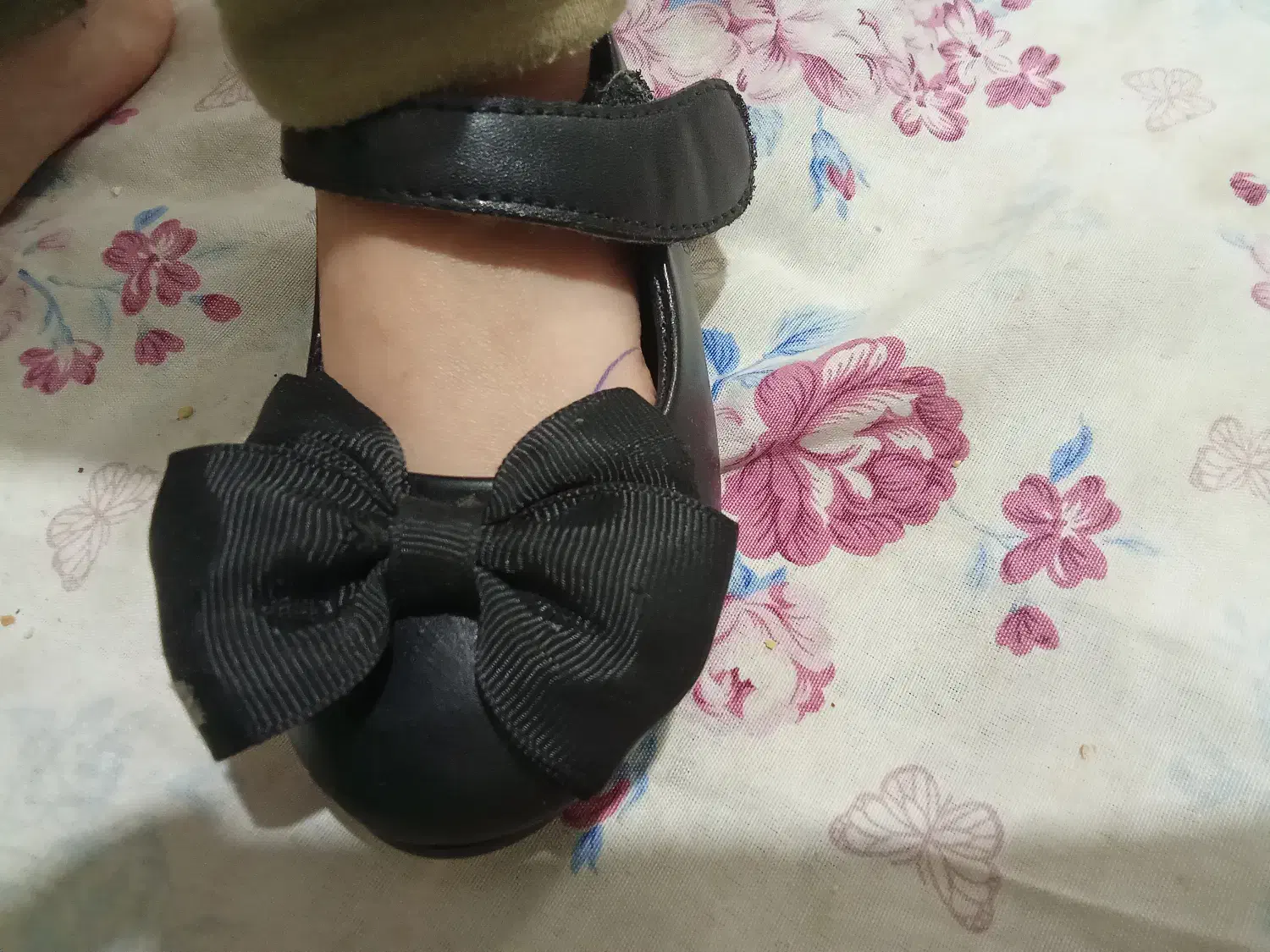 کفش دخترانه|کفش و لباس بچه|مشهد, کوشش|دیوار