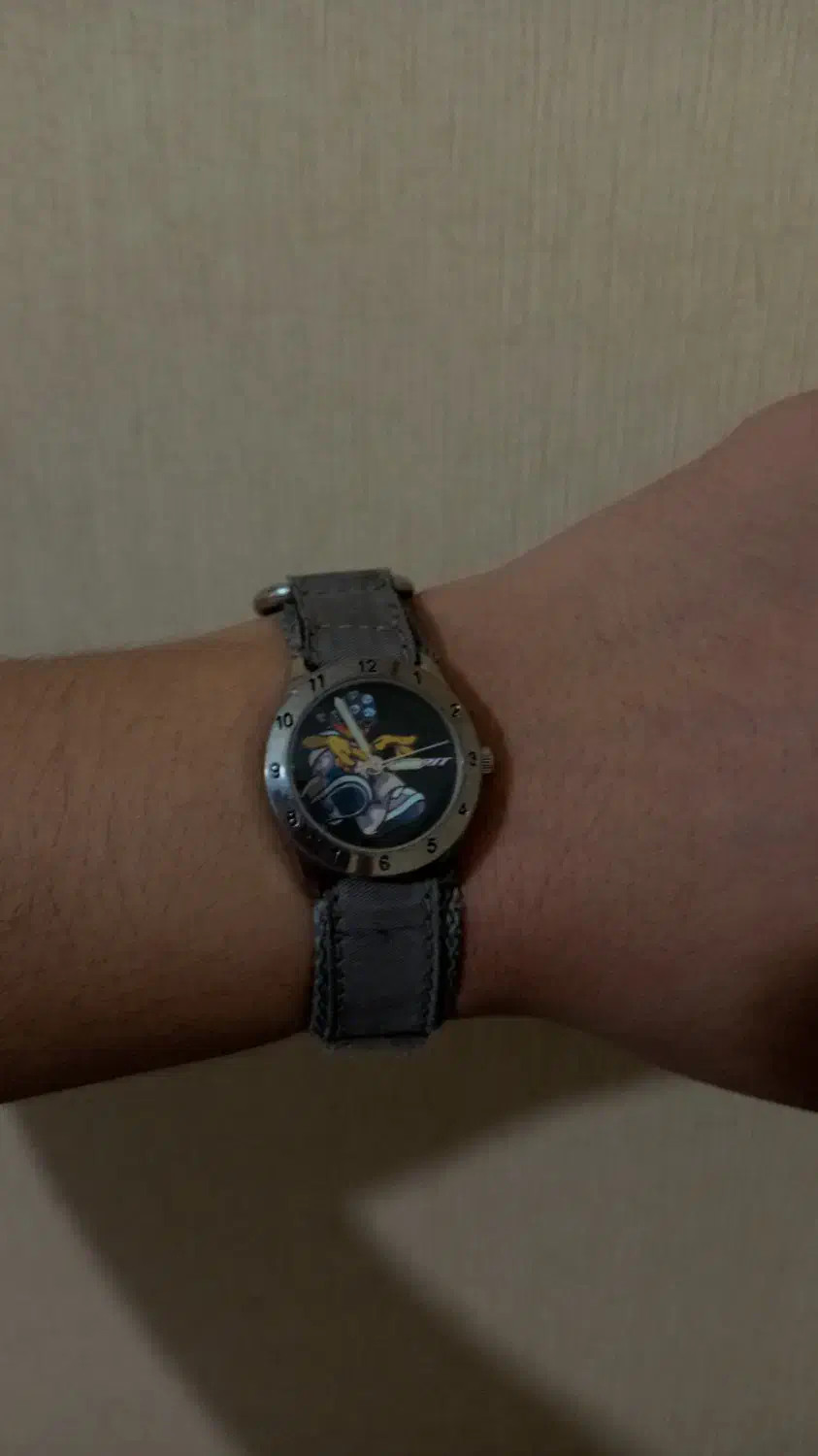 ساعت مچی|ساعت|گلبهار, شهر جدید گلبهار|دیوار