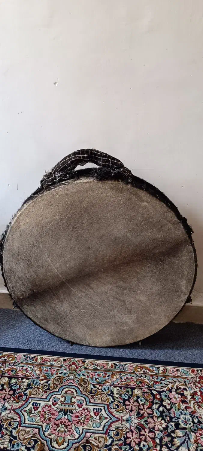 طبل پوستی|سازهای سنتی|زرند, |دیوار