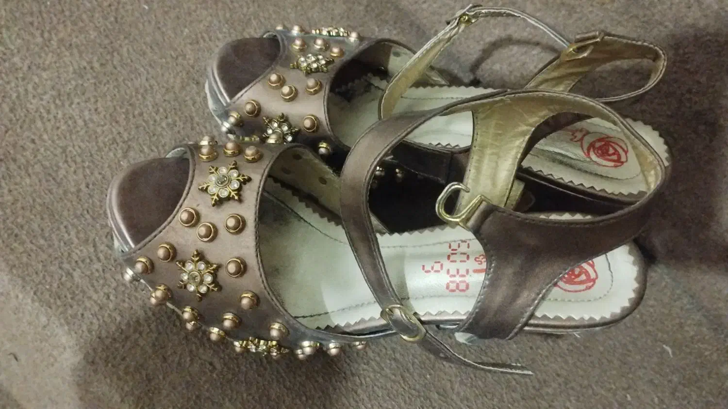 کفش|کیف، کفش، کمربند|زاهدان, |دیوار