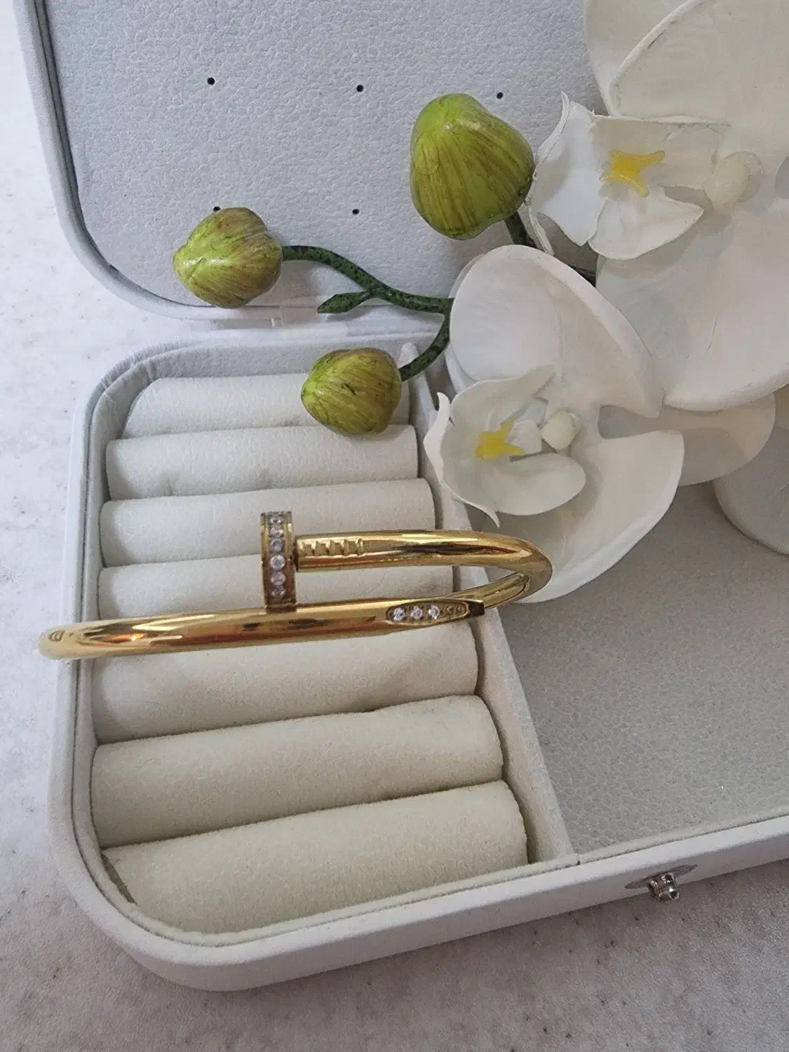 بنگل میخ کارتیه، رنگ ثابت،کاملا مشابه طلا|جواهرات|کرج, گلشهر|دیوار