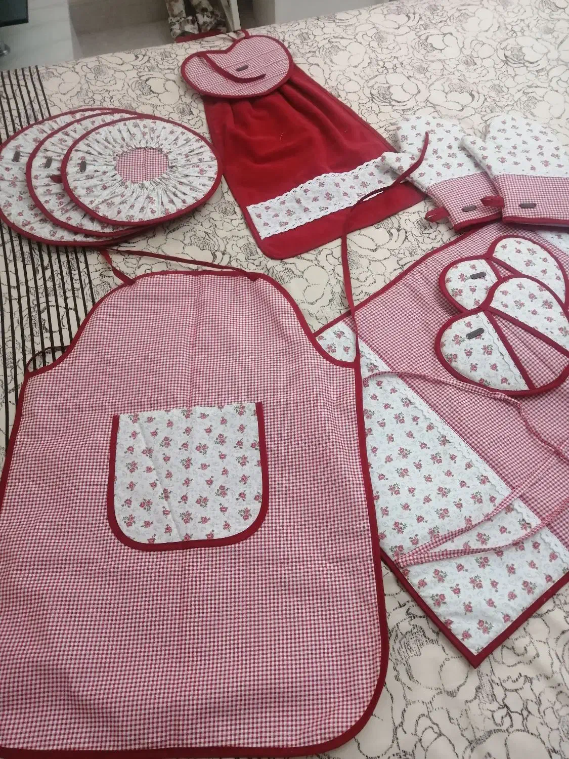 سرویس اشپزخانه ده تیکه|سفره، حوله، دستمال آشپزخانه|اراک, |دیوار