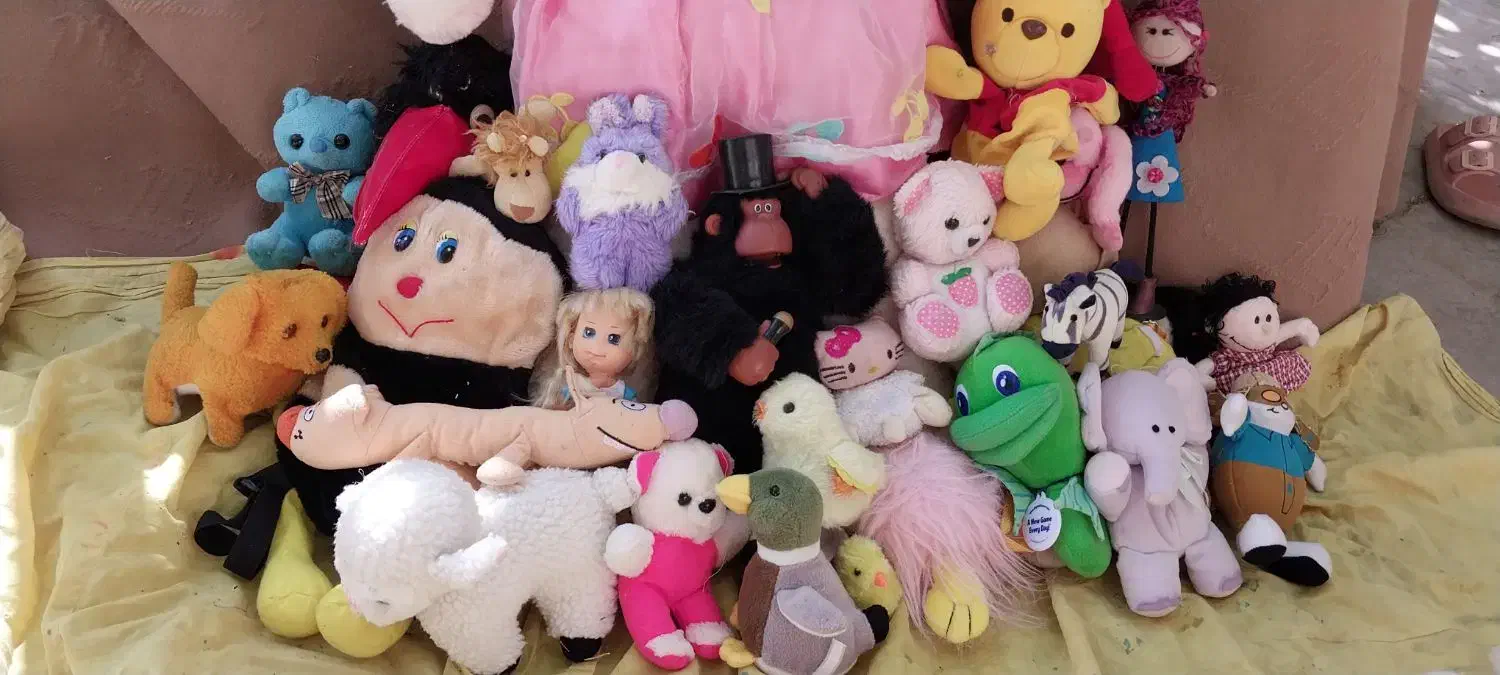 عروسک|اسباببازی بچه|قروه, |دیوار