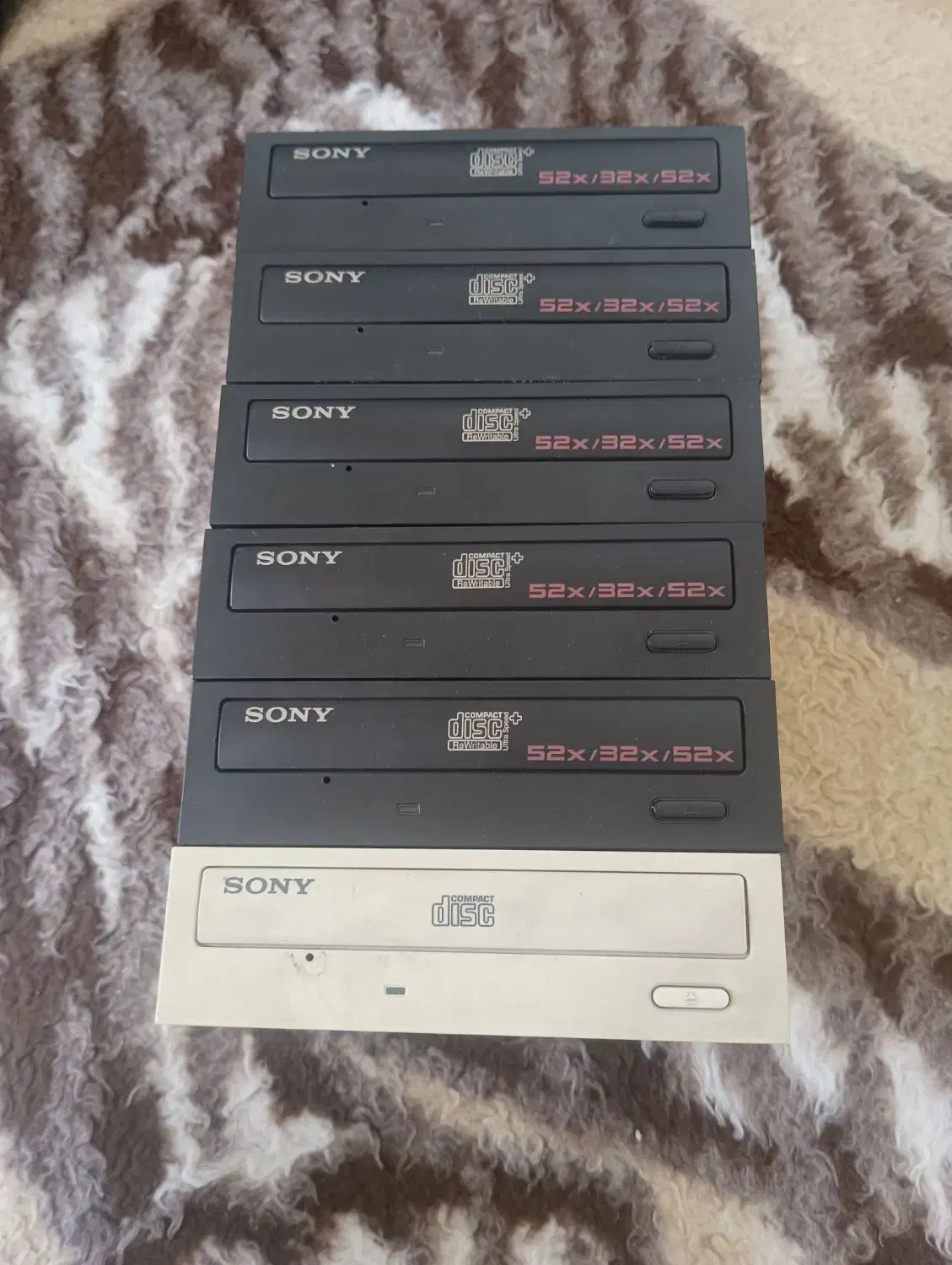 سی دی رایتر|قطعات و لوازم جانبی رایانه|اردبیل, |دیوار