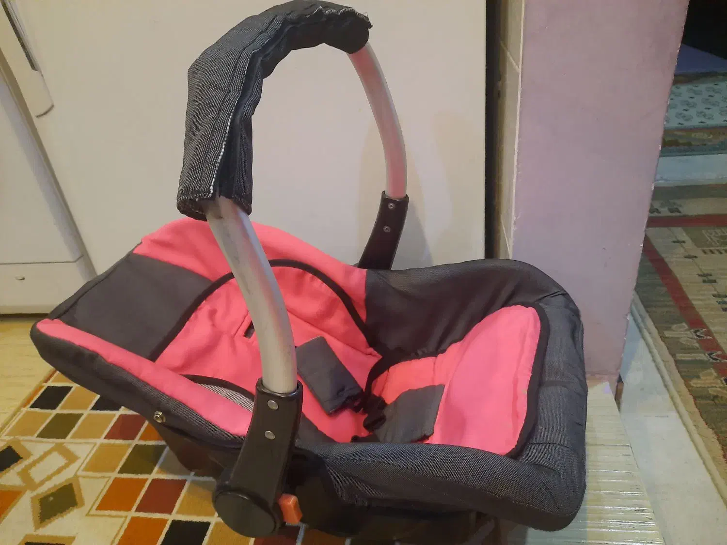 کریر|اسباب و اثاث بچه|شیراز, شهرک گلدشت حافظ‎|دیوار