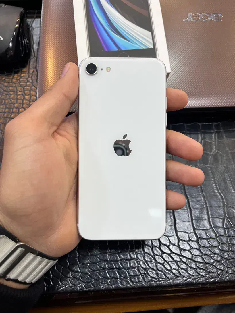 موبایل se 2020|موبایل|کرج, گوهردشت|دیوار