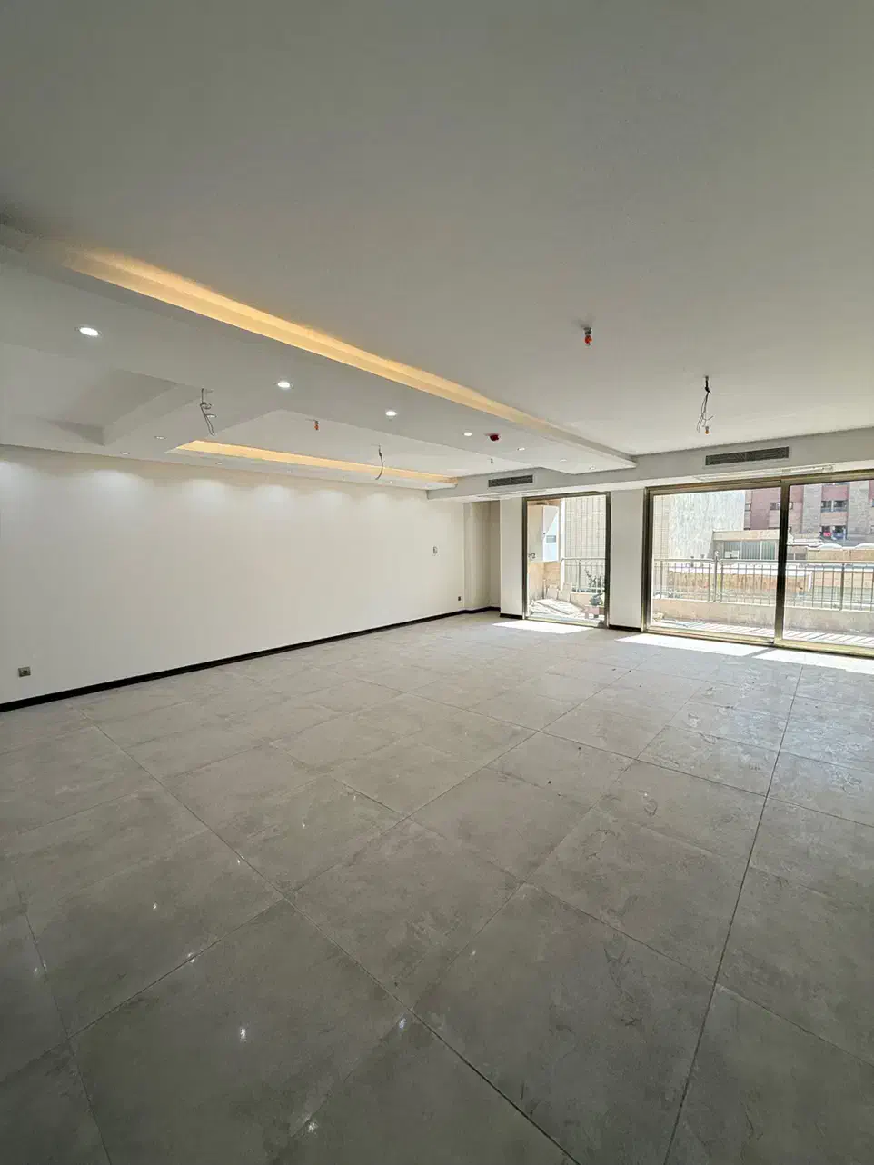 ۲۸۰ متر اپارتمان سه خواب/پلاک پنجم خیابان سروش|فروش آپارتمان|اصفهان, عسگریه|دیوار