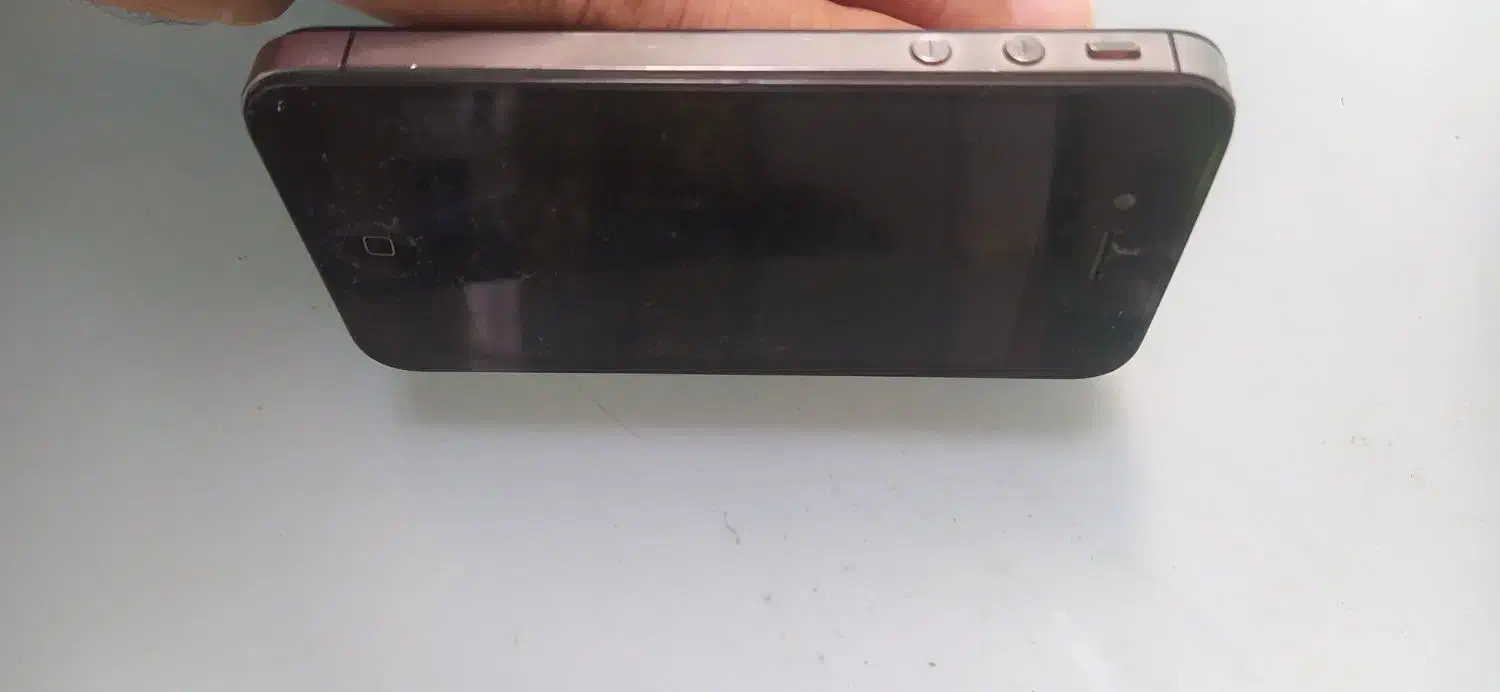 گوشی آیفون 4s با پایه بی سیم|موبایل|تهران, باشگاه نفت|دیوار