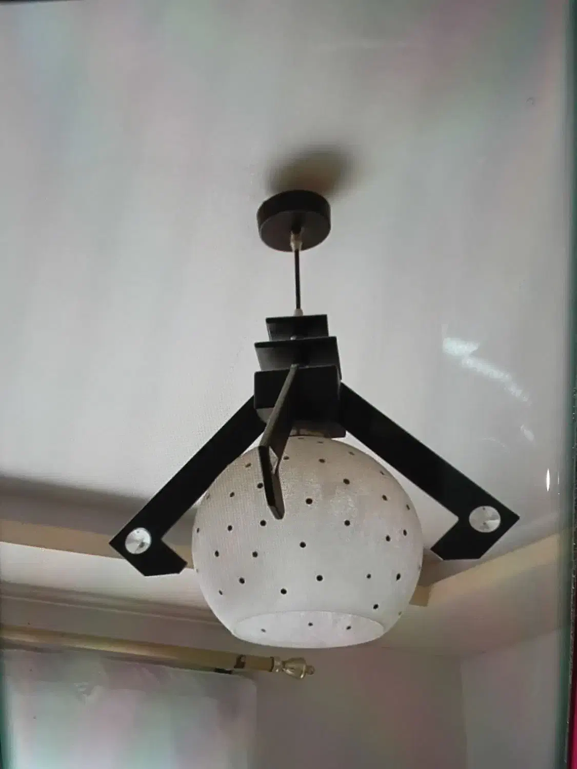 لوستر ۵شاخه سالم و تک شاخه|لوستر و چراغ آویز|رشت, رودباری|دیوار