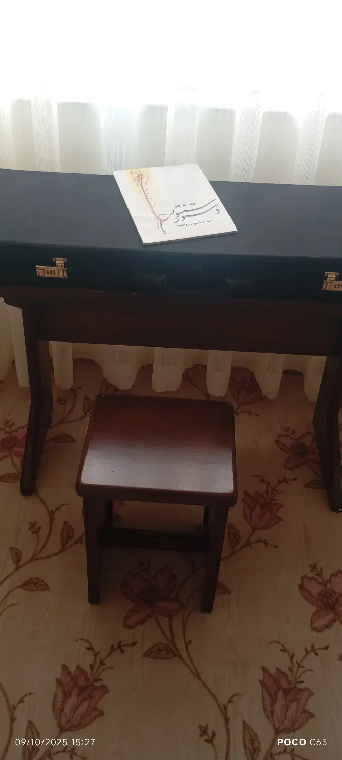 سنتور به همراه کیف ومیز و صندلی|سازهای سنتی|رشت, یخسازی|دیوار