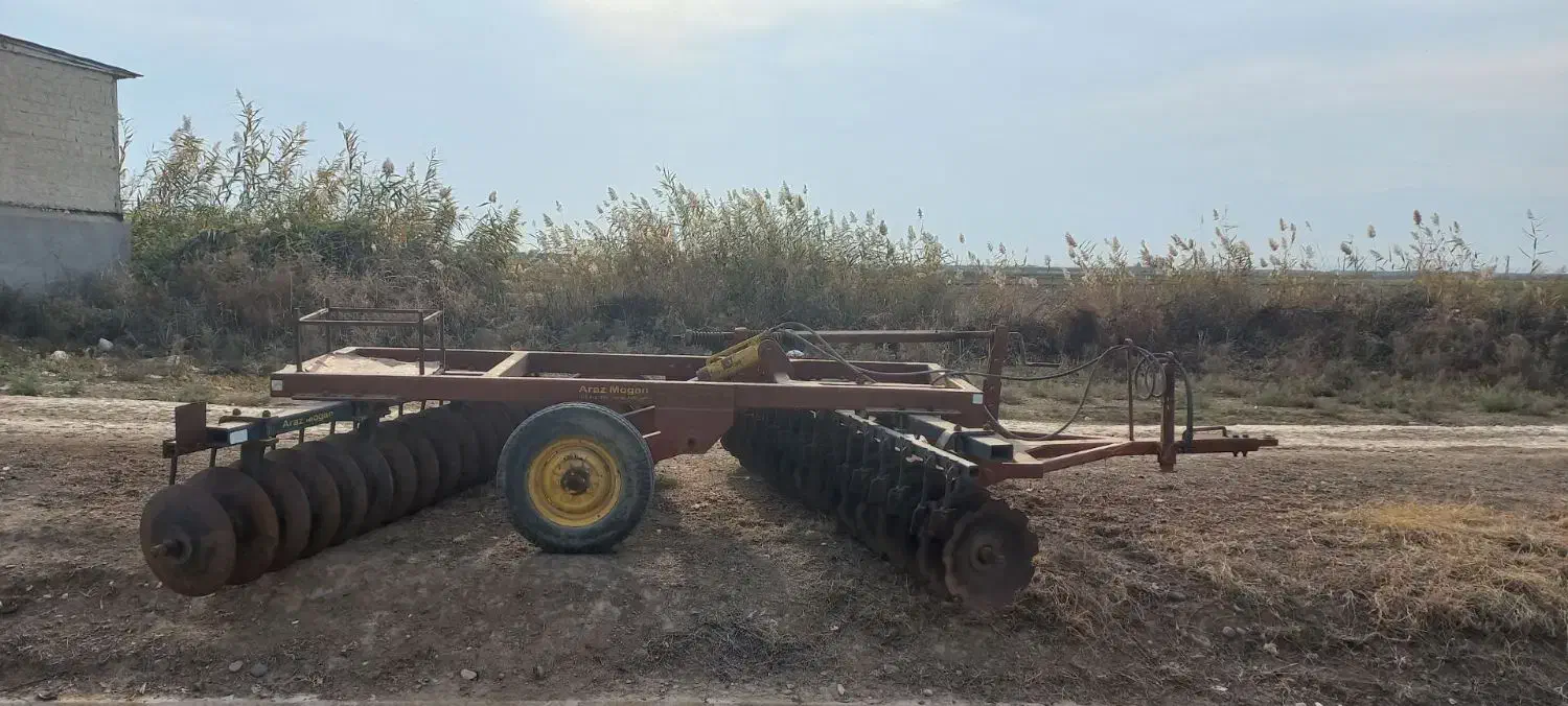 تراکتور شش سیلندر جاندیر۳۱۴۰با ادوات کشاورزی مدل۶۴|خودرو سنگین|پارسآباد, |دیوار