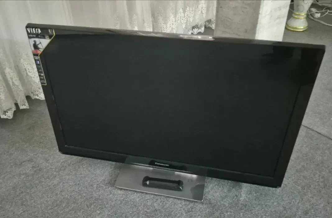 تلویزیون ال سی دی ۴۲ اینچ پاناسونیک|تلویزیون و پروژکتور|زنجان, |دیوار