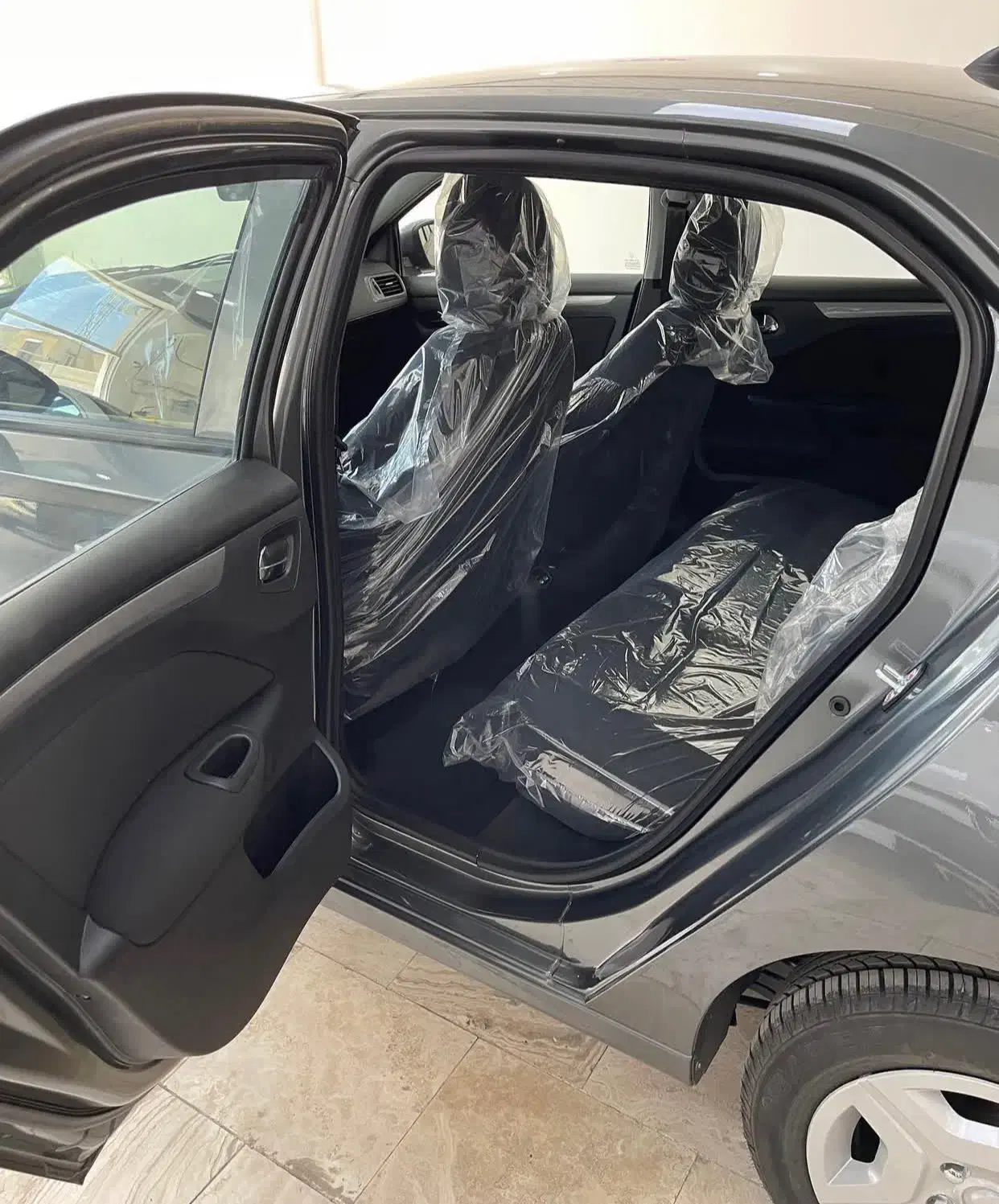 تارا وی1 خاکستری فول ۱۴۰۴/نقد و اقساط|خودرو سواری و وانت|تهران, اقدسیه|دیوار