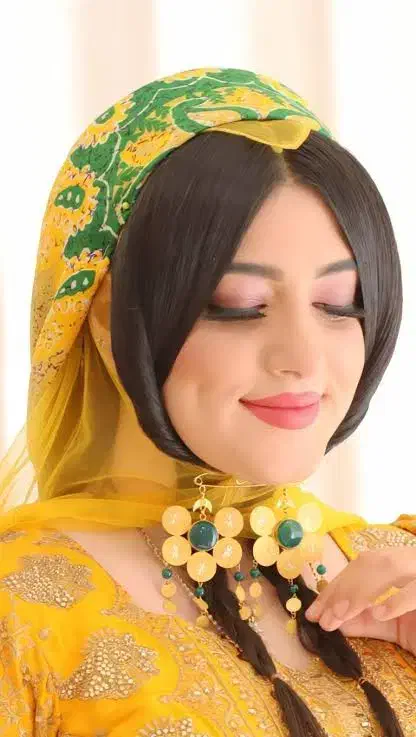 میکاپ فقط و فقط ۳۰۰|خدمات آرایشگری و زیبایی|یاسوج, |دیوار