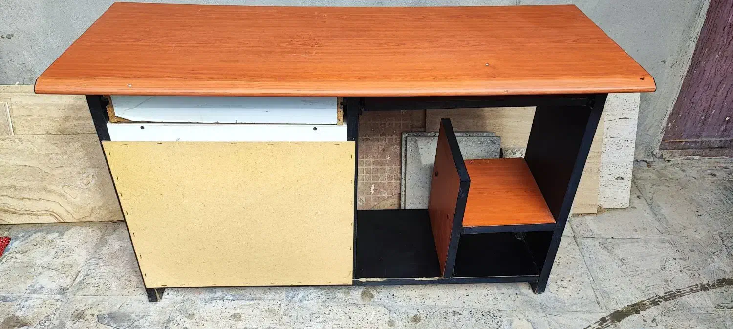 میز کامپیوتر درحد نو|میز تحریر و کامپیوتر|مریوان, |دیوار