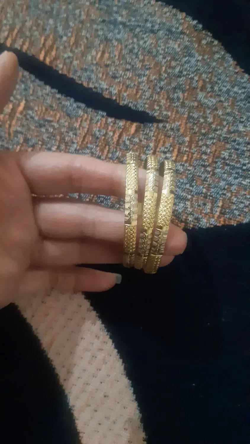 یک عدد النگو|جواهرات|آشتیان, |دیوار