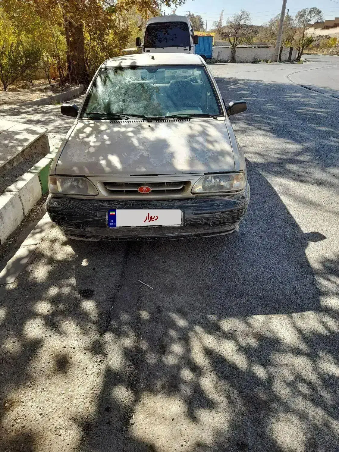 ماشین یکم آفتاب سوختگی داره یک سال بیمه داره|خودرو سواری و وانت|بومهن, |دیوار
