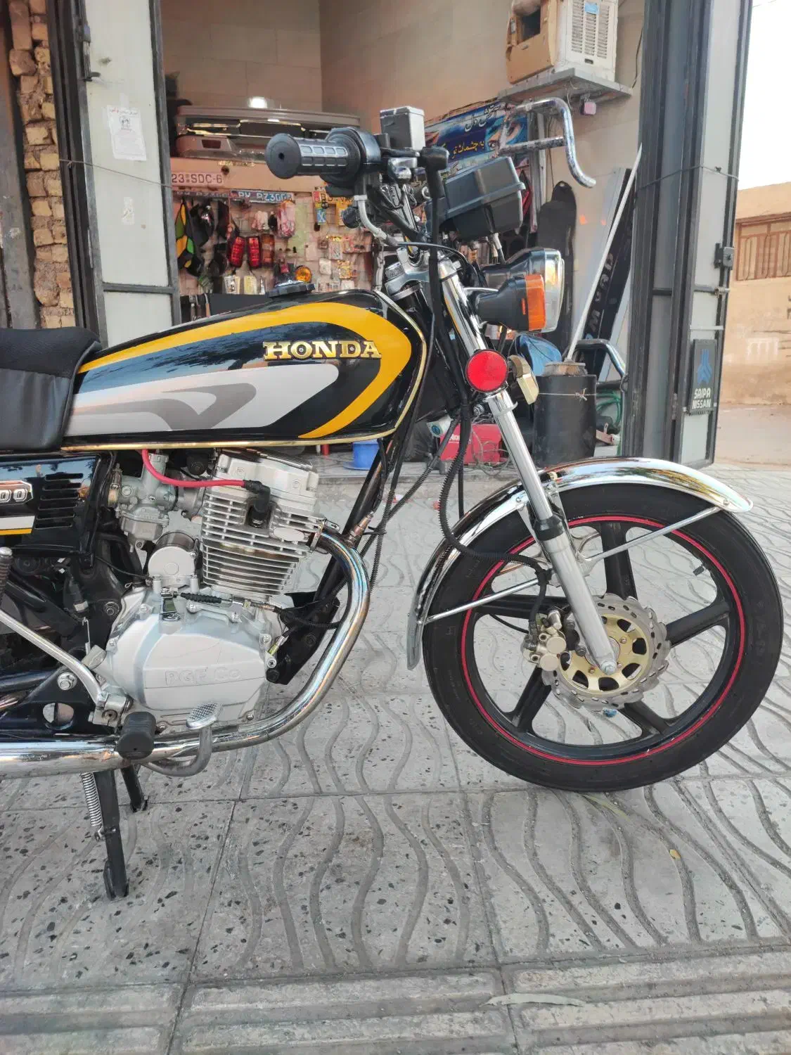 200پیشرو بکر1400 کاربرات|موتورسیکلت|فیروزآباد (فارس), |دیوار