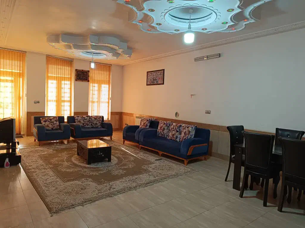 مبله سوییت ویلایی تایمی روزانه۲۴پاسخگو پارکینگدار|اجارهٔ کوتاه‌مدت آپارتمان و سوئیت|شیراز, شاهچراغ|دیوار