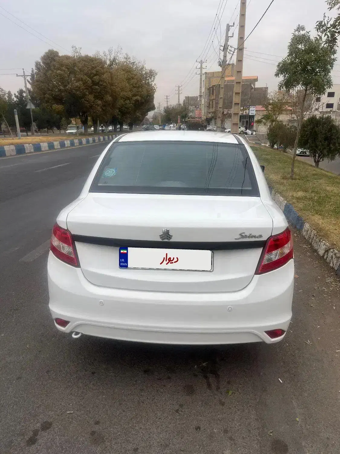 ساینا ۴۰۰|خودرو سواری و وانت|میانه, |دیوار