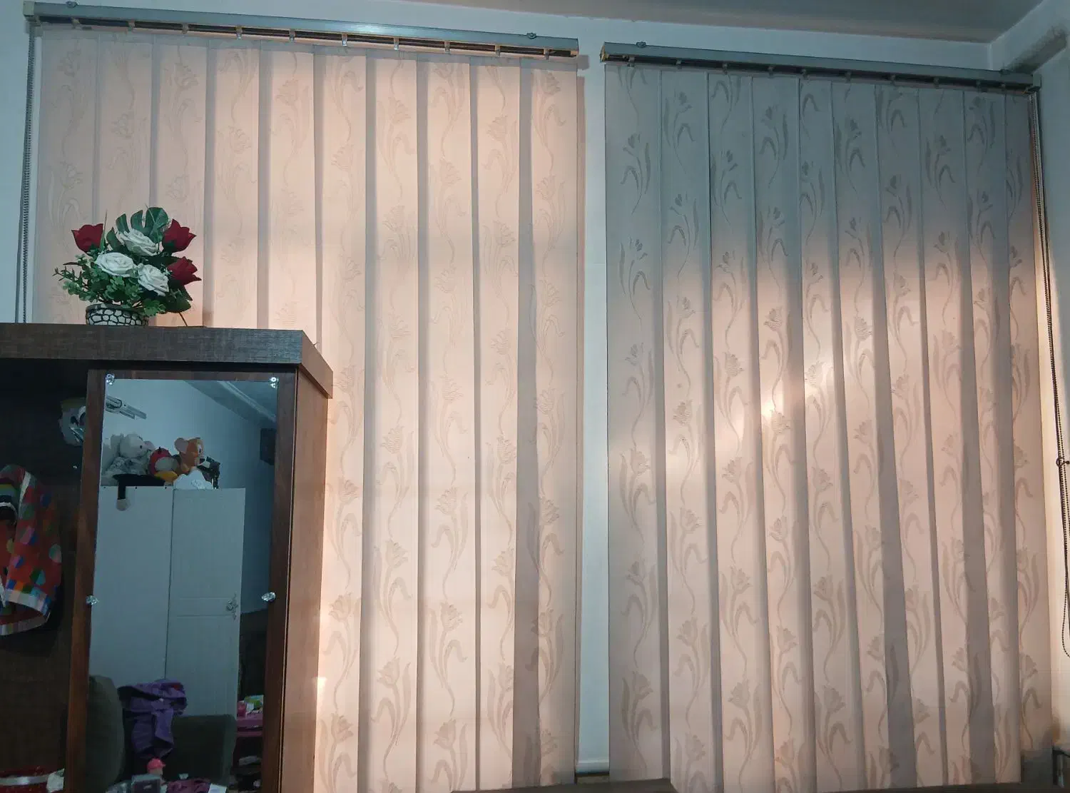 پرده عمودی|پرده، رانر، رومیزی|کاشان, ولیعصر|دیوار