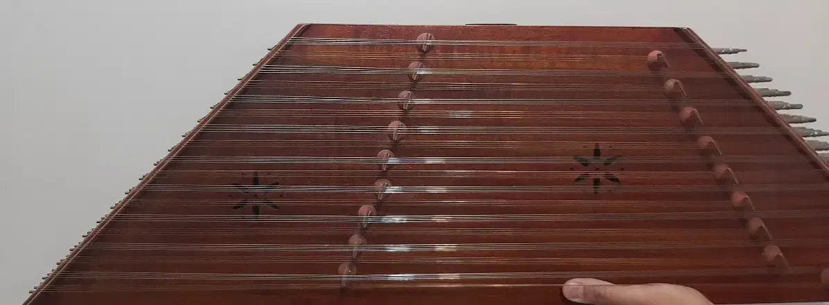 فروش تخصصی سنتور و لوازم جانبی آن|سازهای سنتی|اصفهان, نقش جهان|دیوار