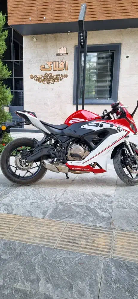 کیوجی ریس ۲۵۰|موتورسیکلت|شیراز, محراب|دیوار