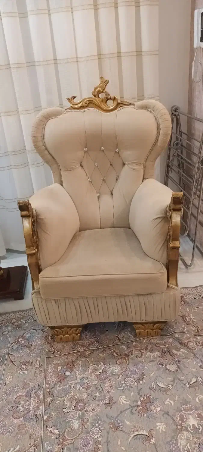 یک دست مبل ۷ نفره|مبلمان خانگی و میز عسلی|گلبهار, شهر جدید گلبهار|دیوار