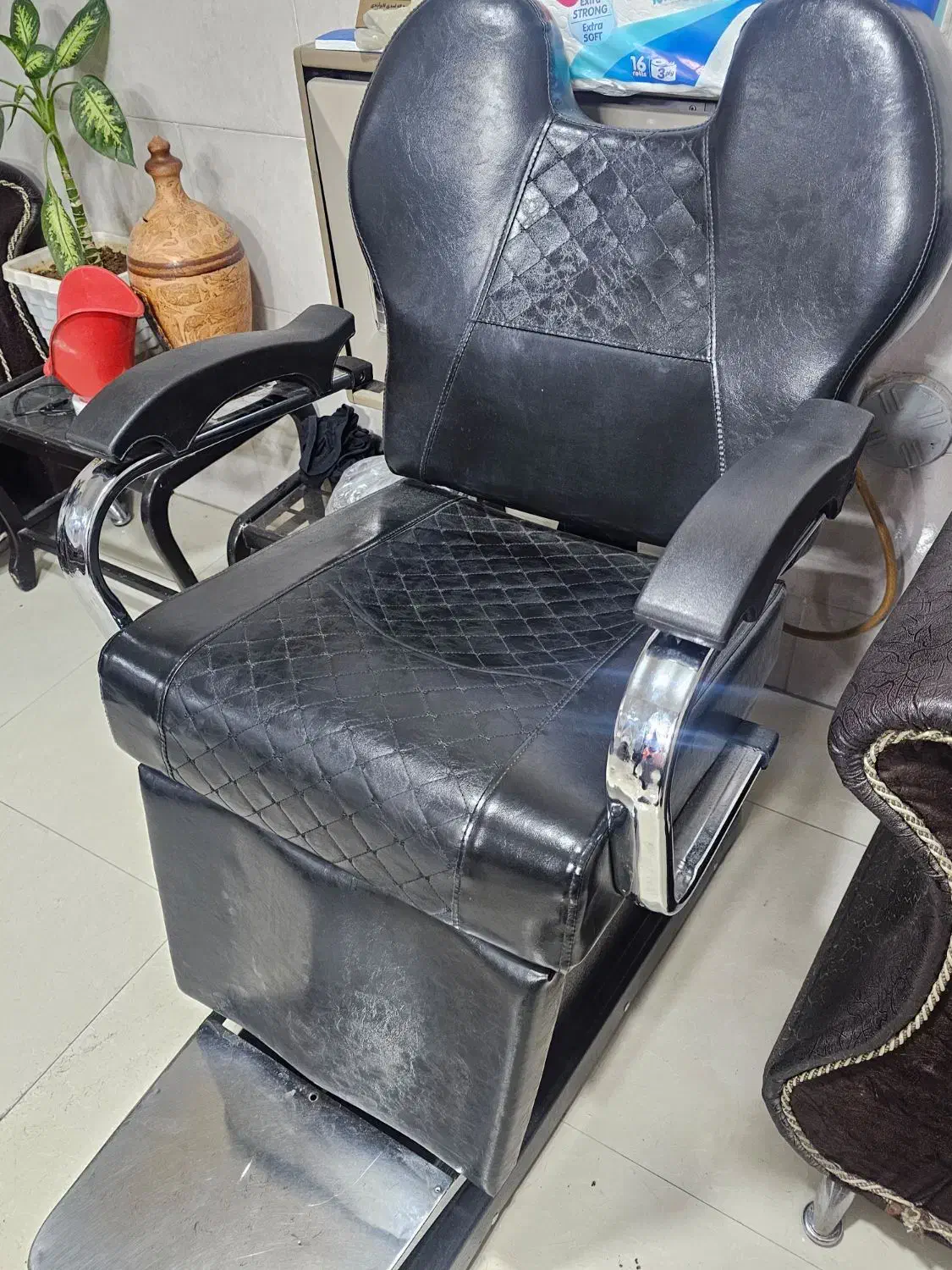 صندلی آرایشگری وی آی پی|آرایشگاه و سالنهای زیبایی|کوار, |دیوار