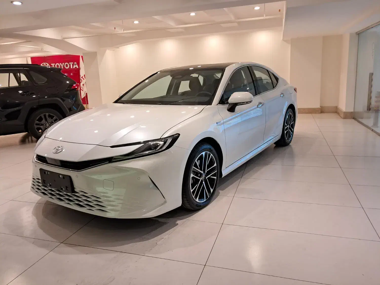 تویوتا کمری ۲.۵ هیبریدی|خودرو سواری و وانت|اندیشه, اندیشه فاز ۴|دیوار