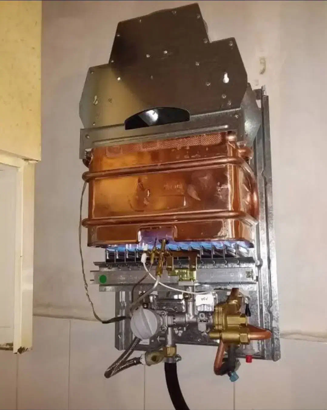 تعمیر آبگرمکن و بخاری و گاز غذا پزی|خدمات پیشه و مهارت|اصفهان, کوی گلزار|دیوار