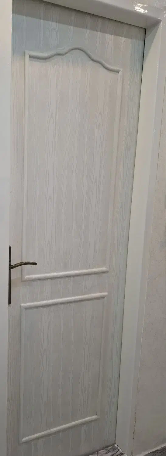 ۱ عدد درب چوبی. ۱ عدد درب آلمینیومی|مصالح و تجهیزات ساختمان|رشت, نیکمرام|دیوار