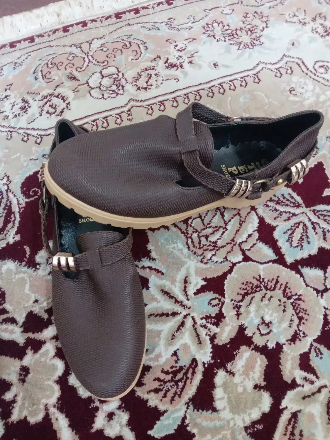 کفش|کیف، کفش، کمربند|شیراز, پودنک|دیوار