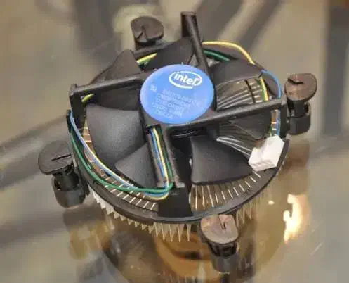 فن پردازنده اینتل i3 8100|قطعات و لوازم جانبی رایانه|فولادشهر, مسکن مهر فولادشهر|دیوار