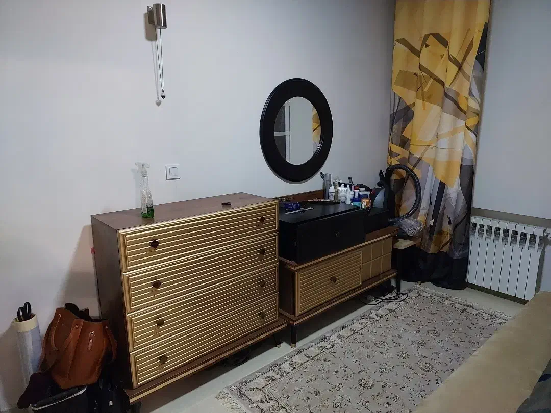 تخت دو نفره به همراه پاتختی و میز آرایش|تخت و سرویس خواب|تهران, باغ فیض|دیوار