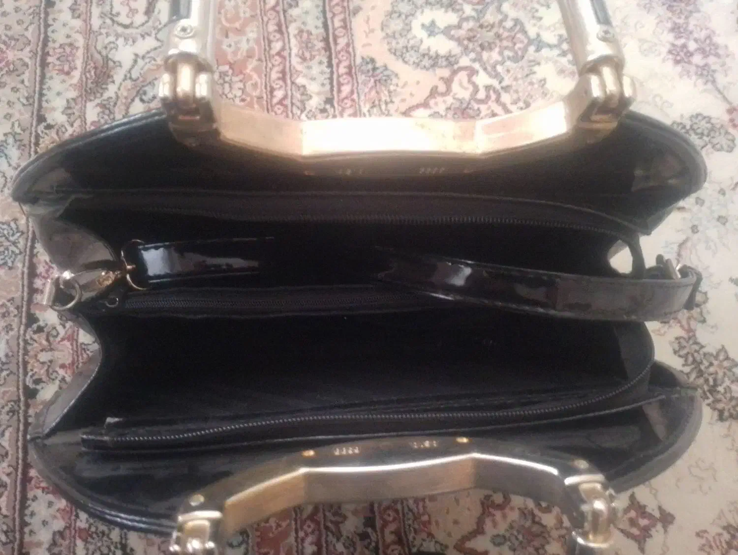 کیف ورنی زنانه|کیف، کفش، کمربند|قم, سراجه (۱۵ خرداد)|دیوار