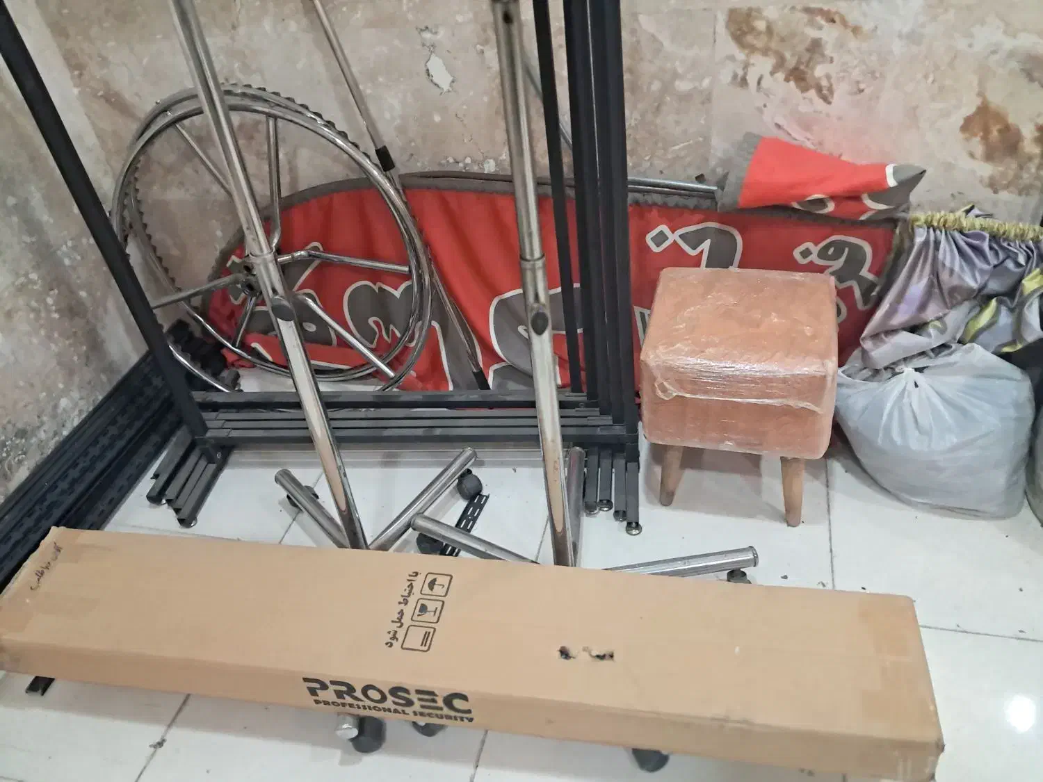 لوازم وتجهیزات فروشگاه پوشاک|فروشگاه و مغازه|نظرآباد, نظرآباد|دیوار