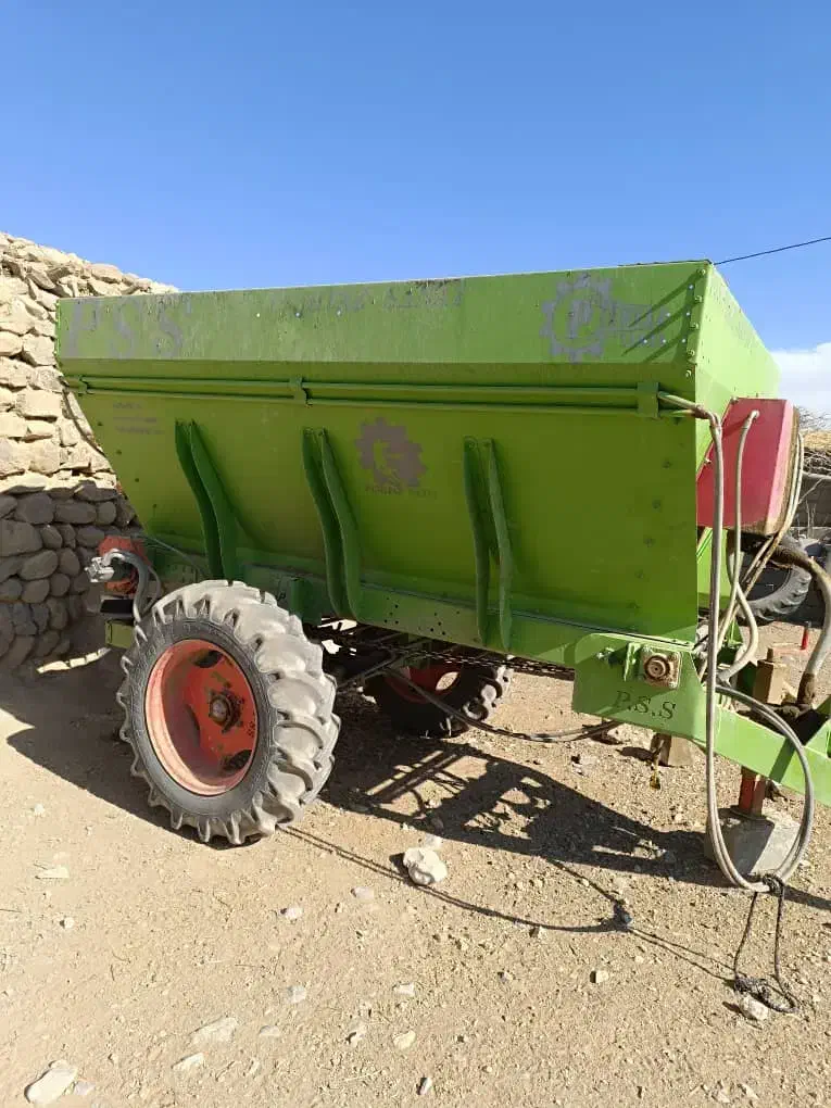 کودپاش وچیزل وتراکتور|ماشینآلات صنعتی|سده (فارس), |دیوار