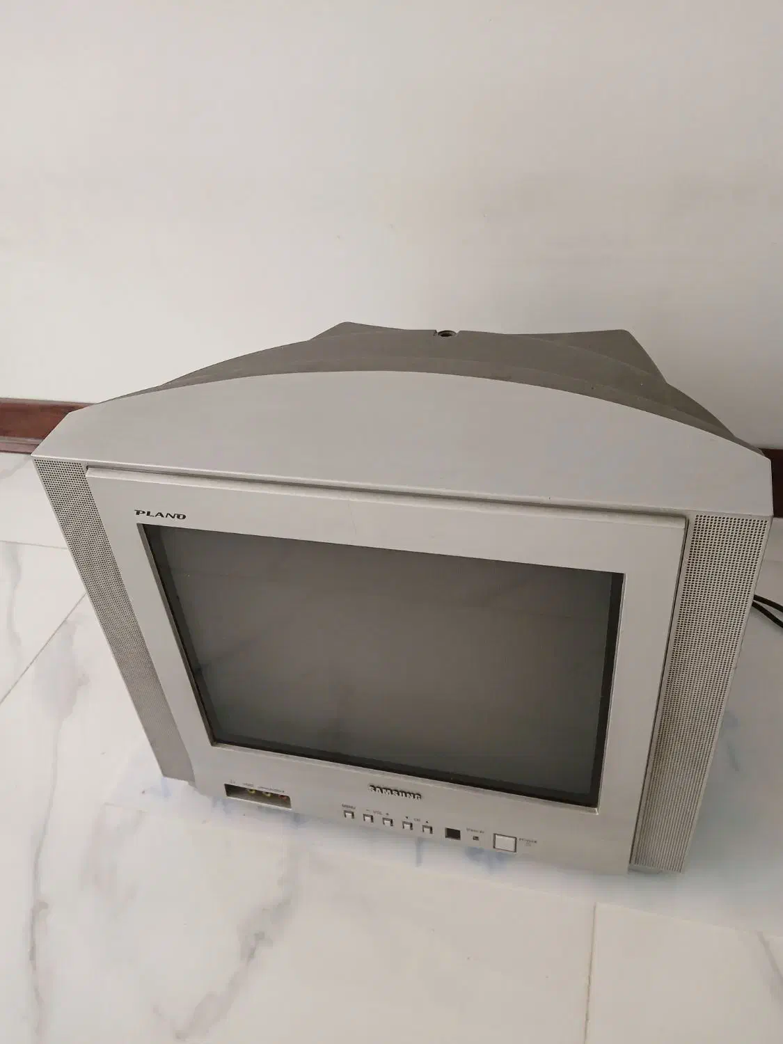 تلویزیون ۱۴ اینچ|تلویزیون و پروژکتور|کرج, کارخانه قند|دیوار