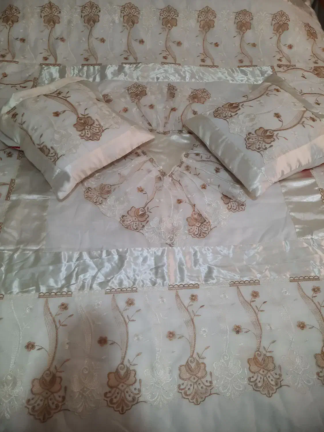 روتختی ۵تیکه ساتن|سرویس روتختی|چهارباغ, |دیوار