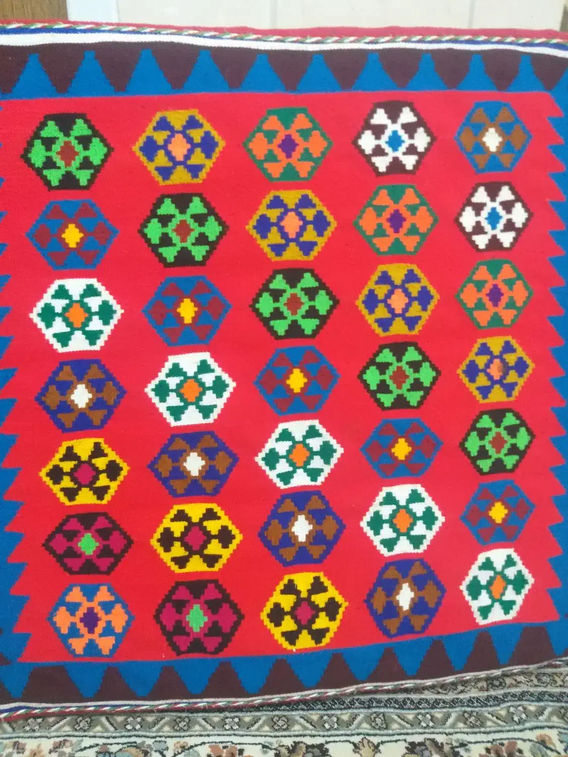 پشتی|پشتی|فیروزآباد (فارس), |دیوار